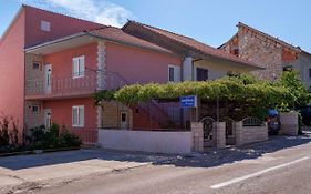 Apartments Ana Buratovic