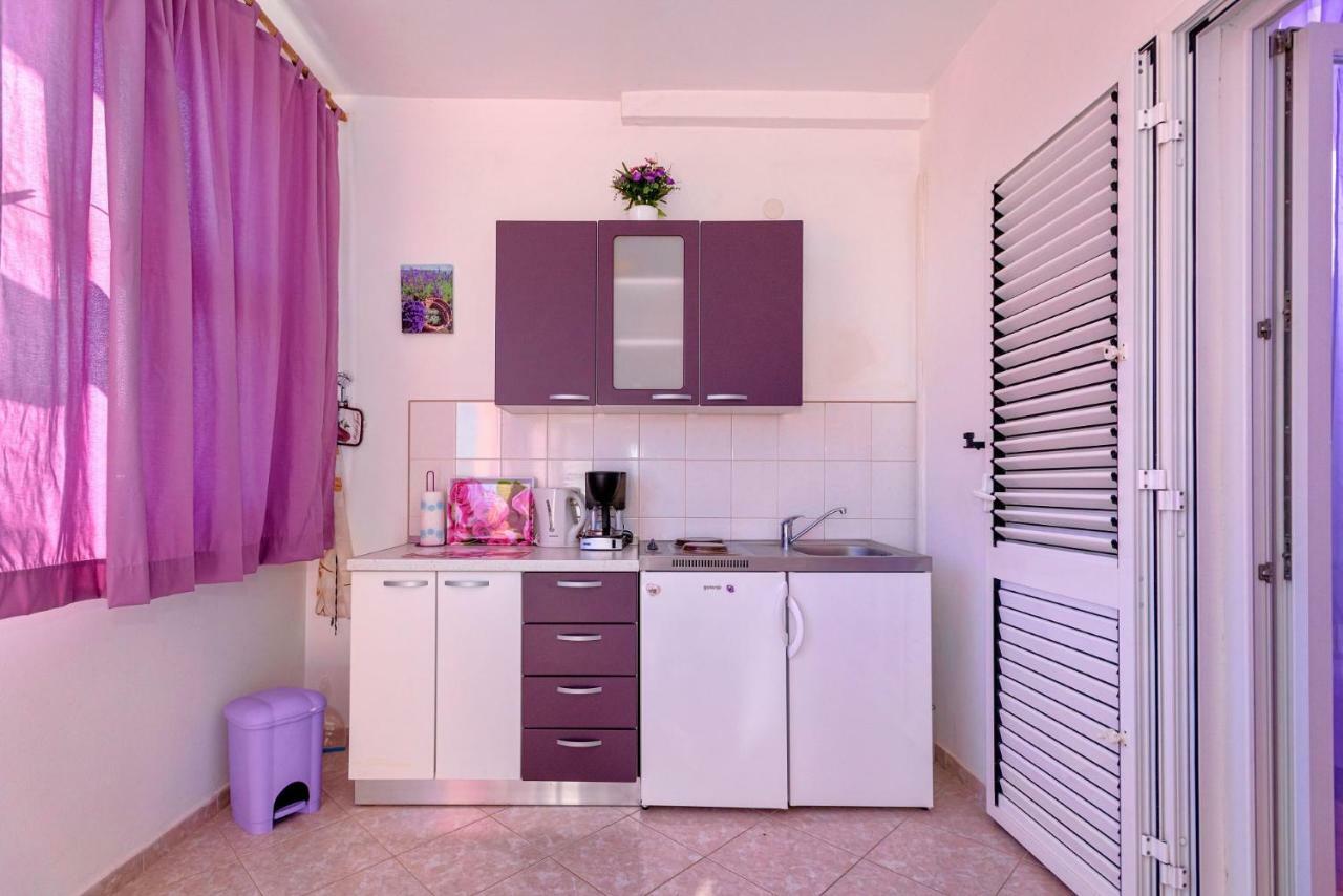 Apartments Ana Buratovic Stari Grad  Zimmer foto