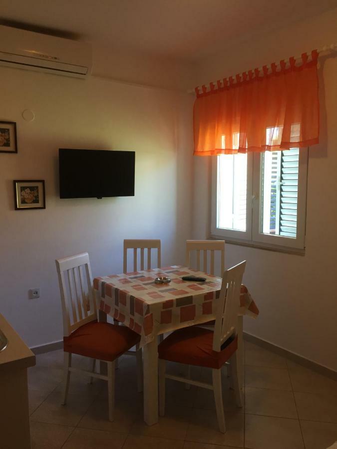 Apartments Ana Buratovic Stari Grad  Exterior foto